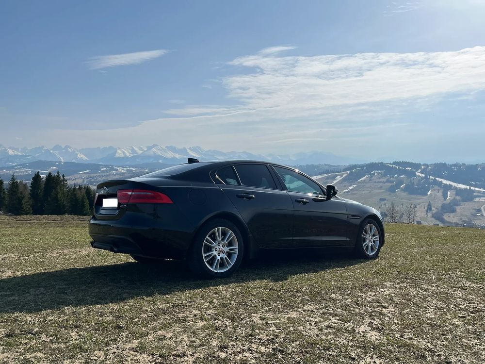 Jaguar XE 2.0 T Portfolio 2018