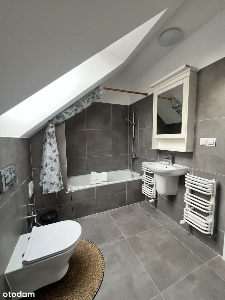 Nowoczesny dom w spokojnej okolicy-5