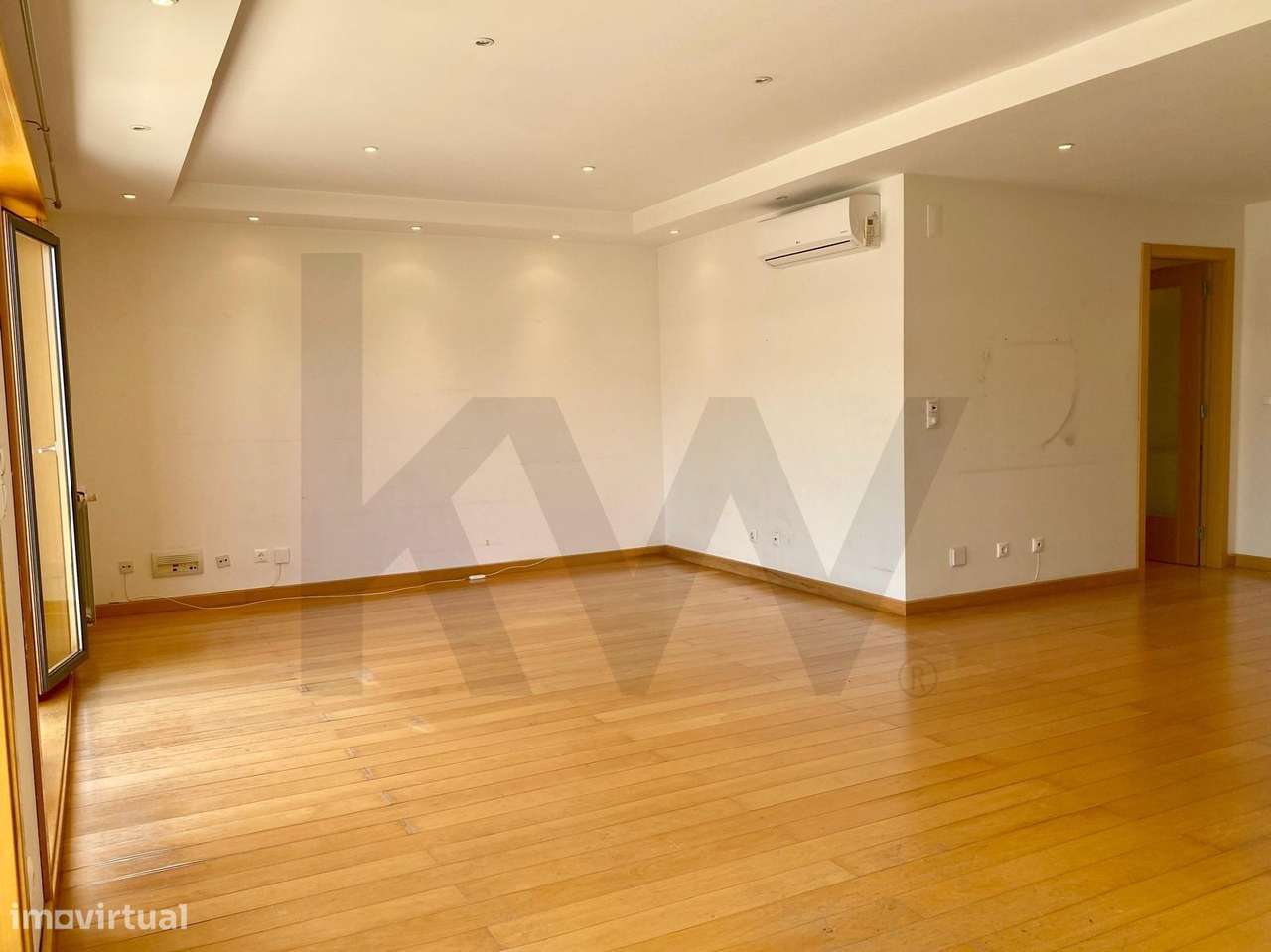 Fantástico Apartamento T2 Com 2 Terraços e Varanda - Expo SUL - Grande imagem: 3/27