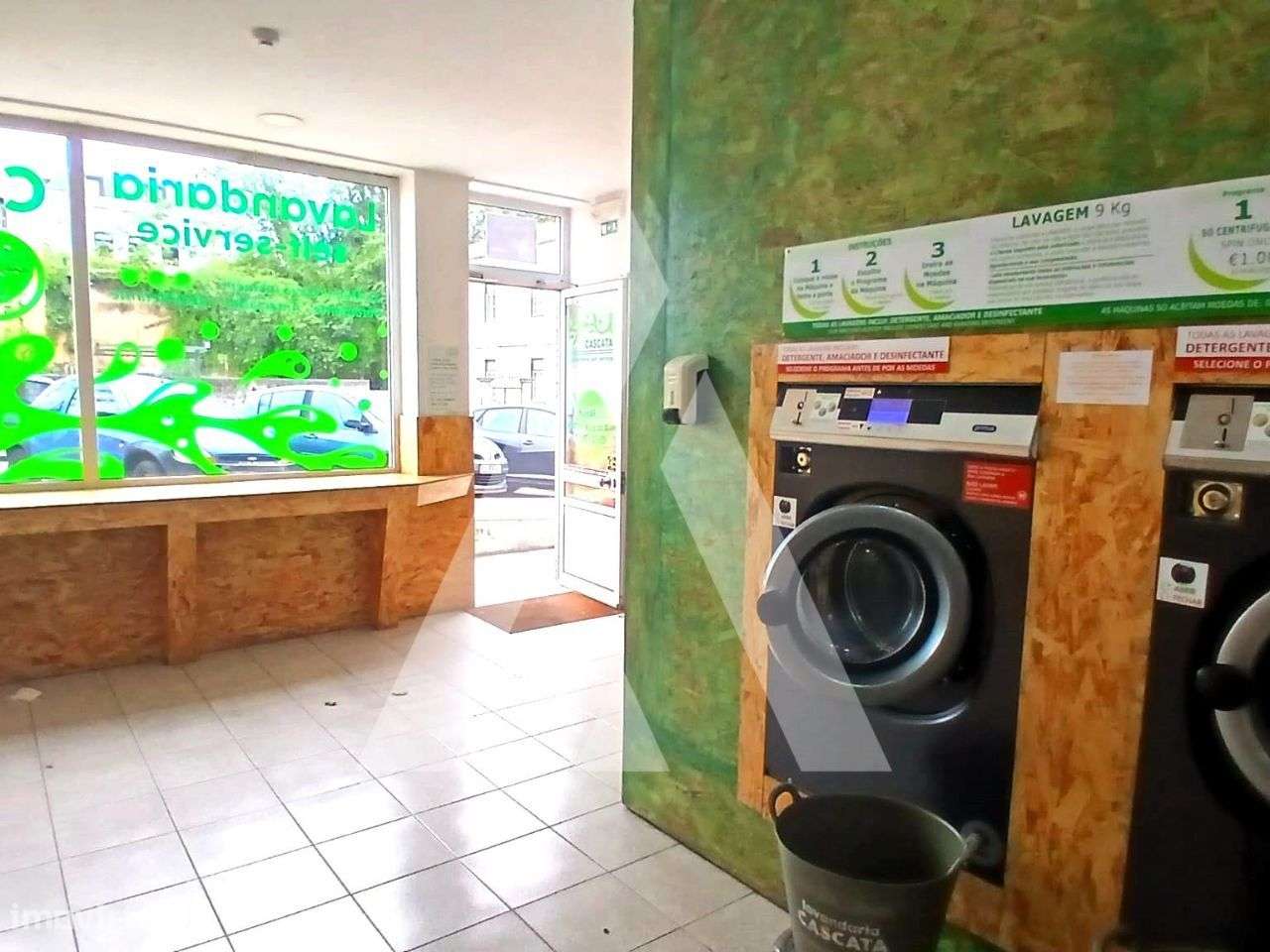 Lavandaria no centro de Oliveira do Bairro - Grande imagem: 5/17