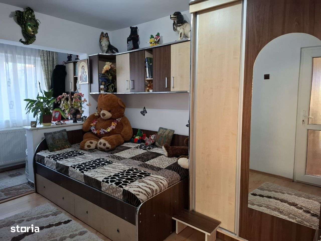 Poarta 6 apartament 3 camere decomandat, balcon,  centrala gaz - Imagine principală: 2/9