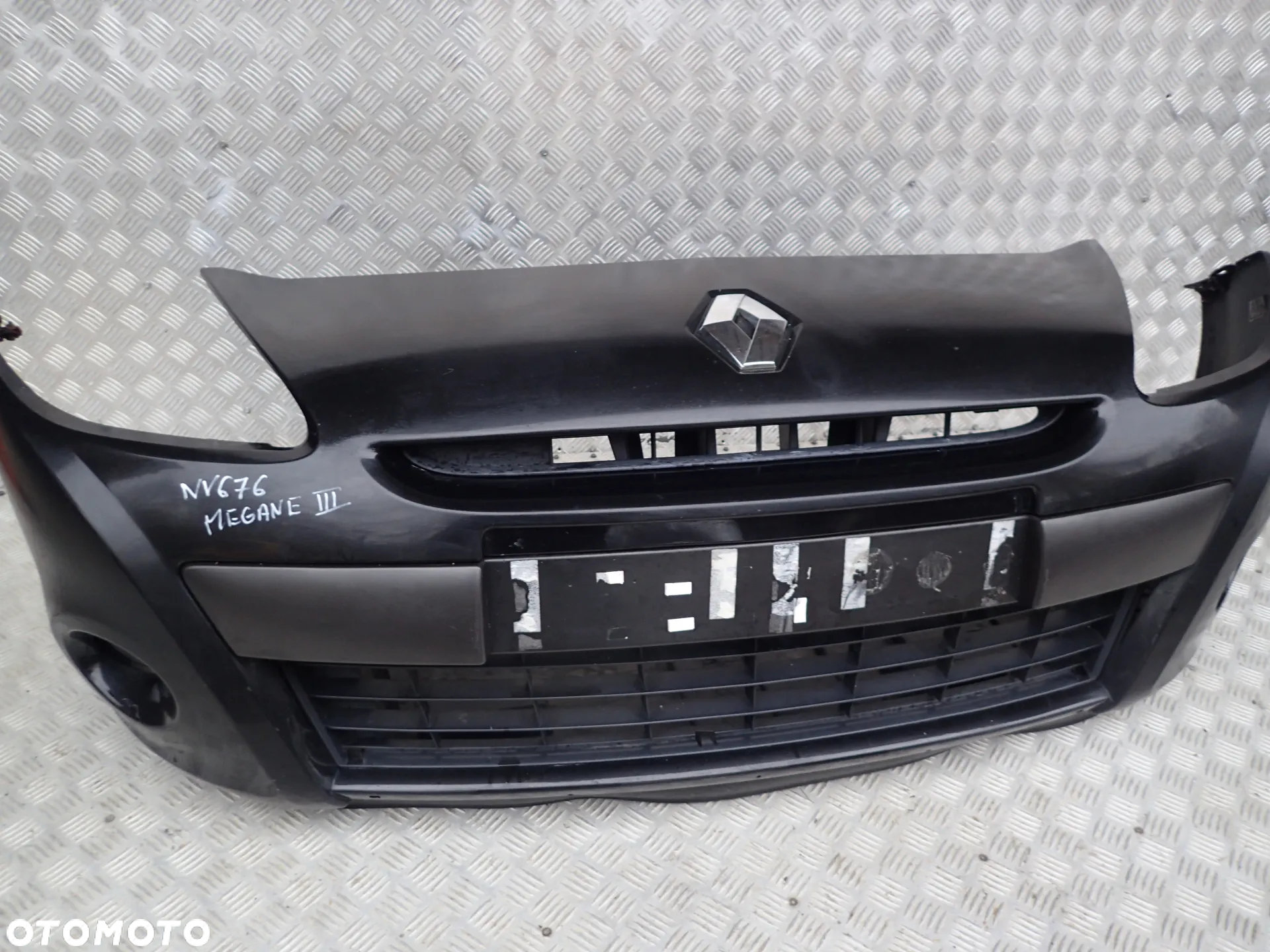 ZDERZAK PRZÓD RENAULT CLIO III LIFT NV676 820079935    185 - 4