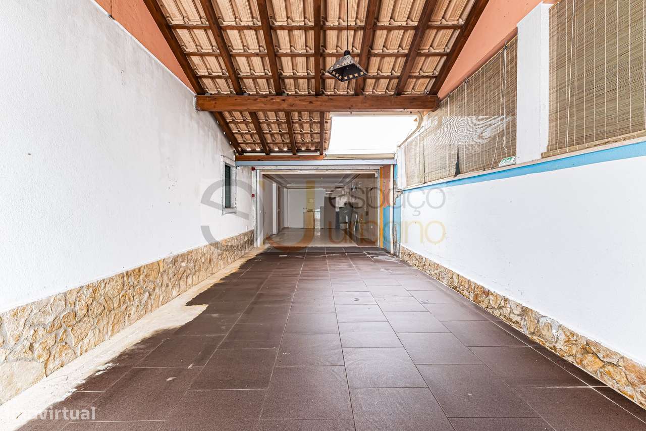 Boliqueime - Investimento: Moradia Isolada com 10 Suites em Zona Privi-26