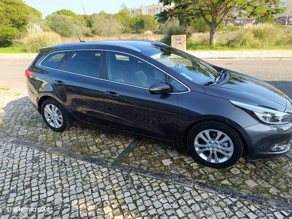 Kia Ceed SW 1.4 CRDi Prime - 13