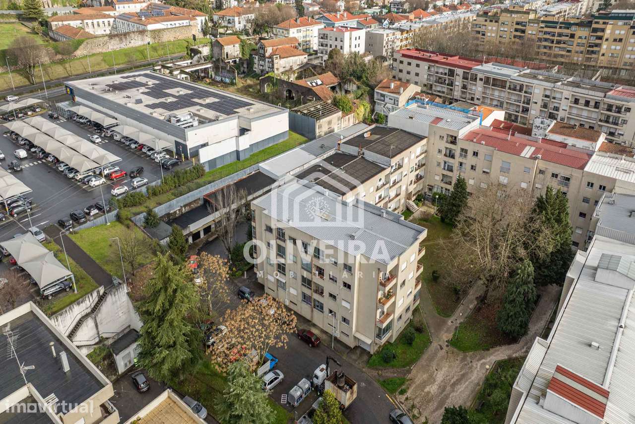Apartamento T3 renovado em Braga - Grande imagem: 2/18
