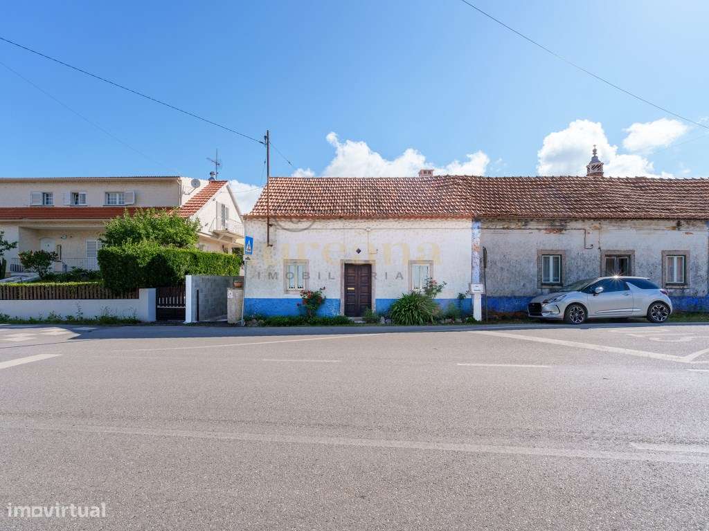 Moradia T2 de Traça Tradicional Portuguesa | Próxima do Centro de F...-21