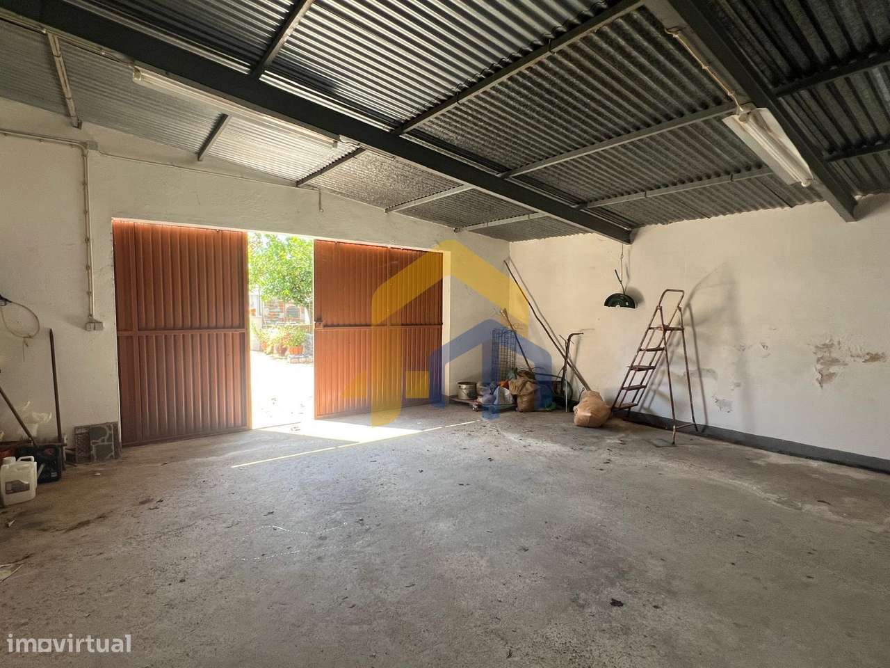 Moradia T4, no centro de Estremoz com quintal-12