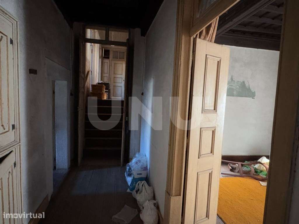 Moradia para Remodelar - Potencial para Alojamento Local - Grande imagem: 5/17