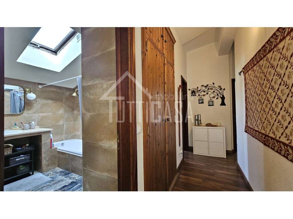 Moradia T3+1 na Venda do Pinheiro-43