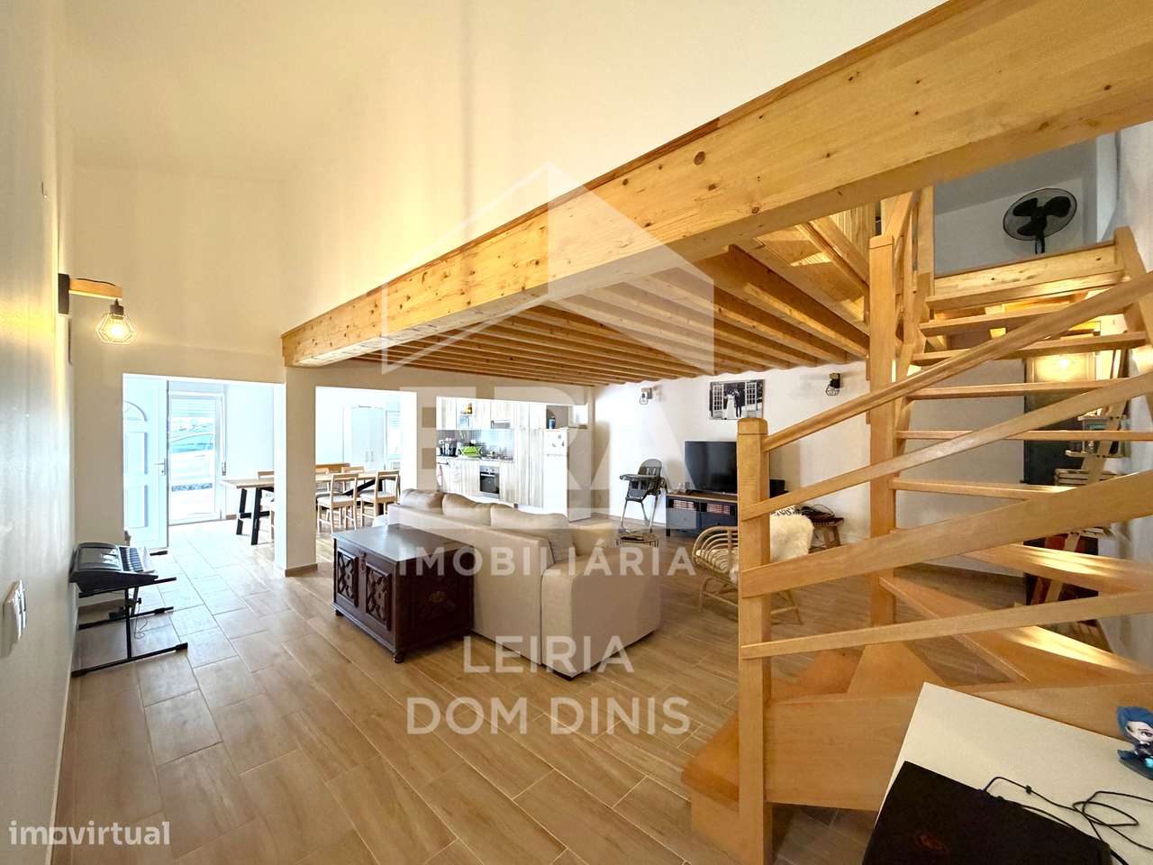 Moradia isolada com 7 quartos na Marinha Grande-4