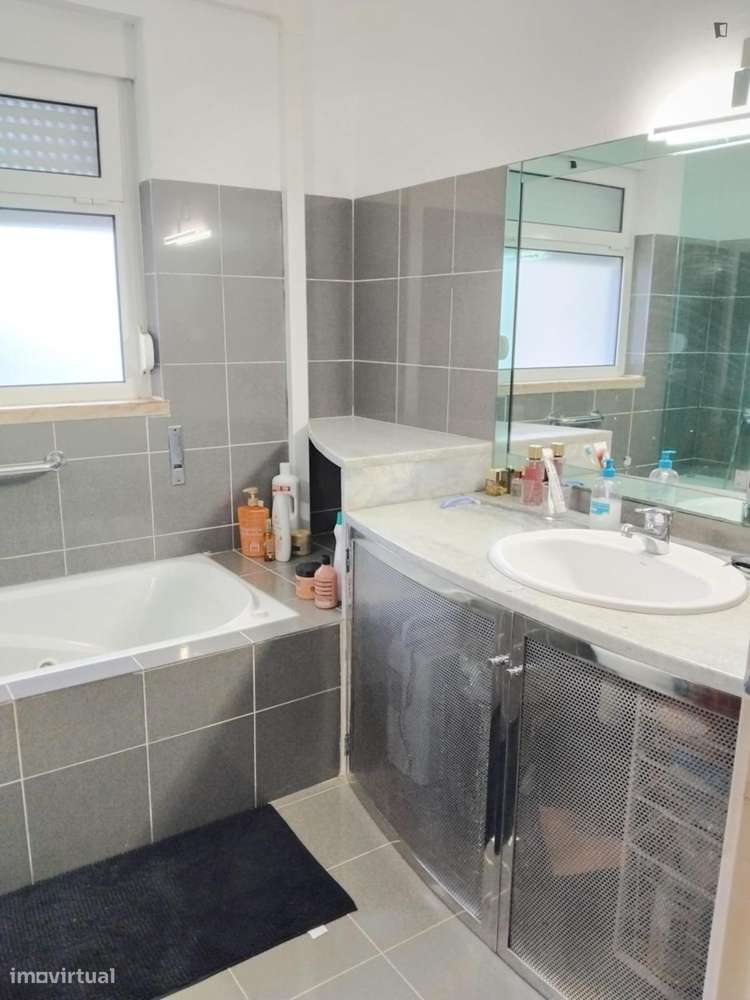 Quarto - localizado em Olivais Lisbon - Grande imagem: 5/6