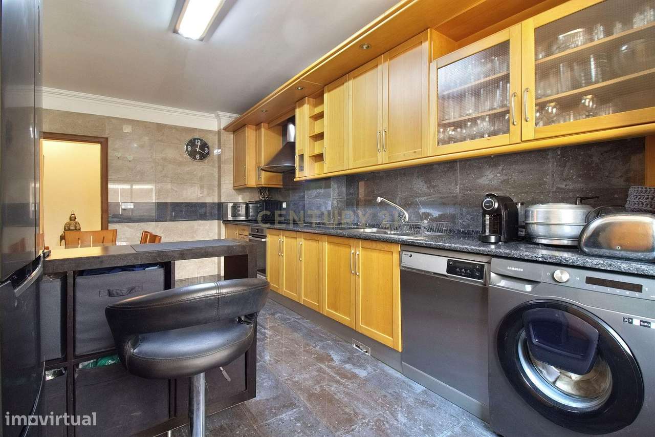 T2 com Garagem e Excelentes Acabamentos no Coração de Setúbal - Grande imagem: 3/25