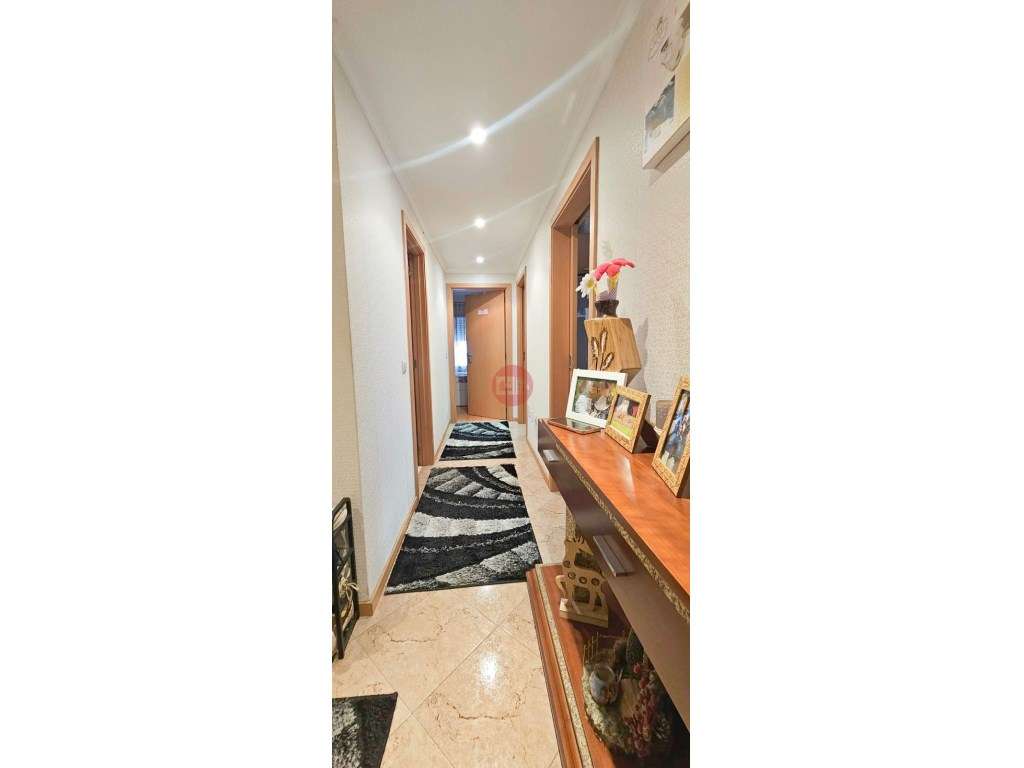 T2 no Talvai, Vila Nova de Famalicão | 2 Lugares de Garagem + Arrumo-6