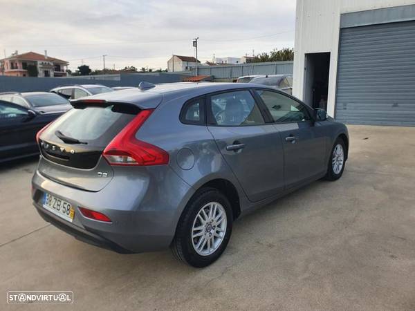 Volvo V40 1.6 D2 Momentum Eco - 8