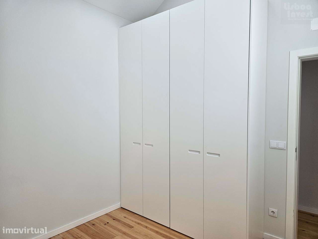 Vendo T2  remodelado em predio totalmente remodelado Terraço vista Rio-13