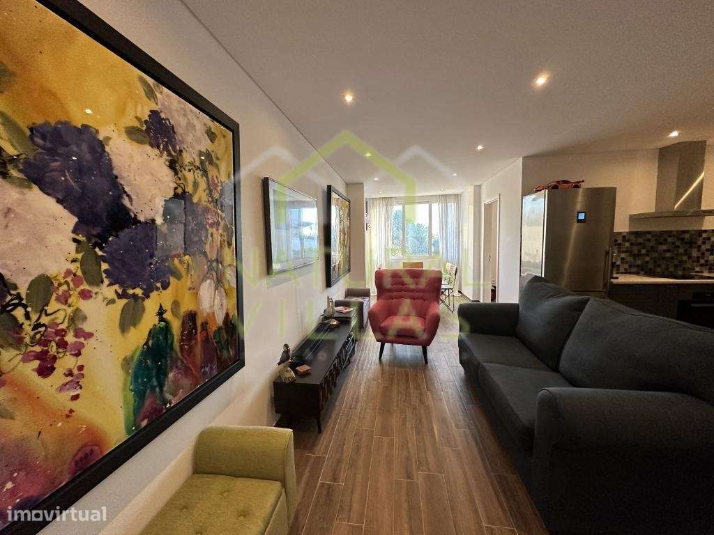 Apartamento T1 + 1 Renovado na Prestigiada Marina de Vilamoura-0