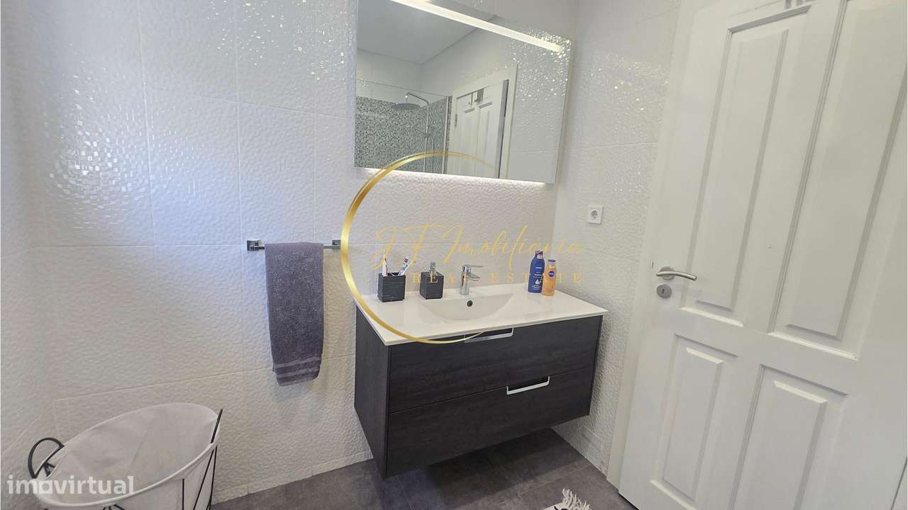 Apartamento T2 em Azurva com garagem-20