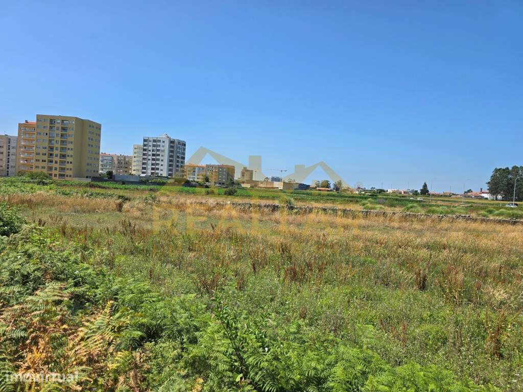 Excelente Oportunidade de Investimento: Terreno para Construção em ...-12