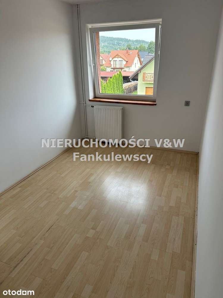 Piękny bliźniak z idealną lokalizacją i widokiem-8