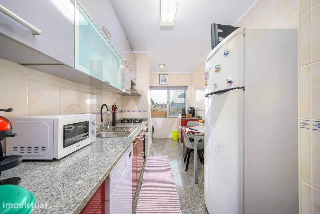 T2 em Canelas! Excelente Estado com Terraço! - Grande imagem: 5/23