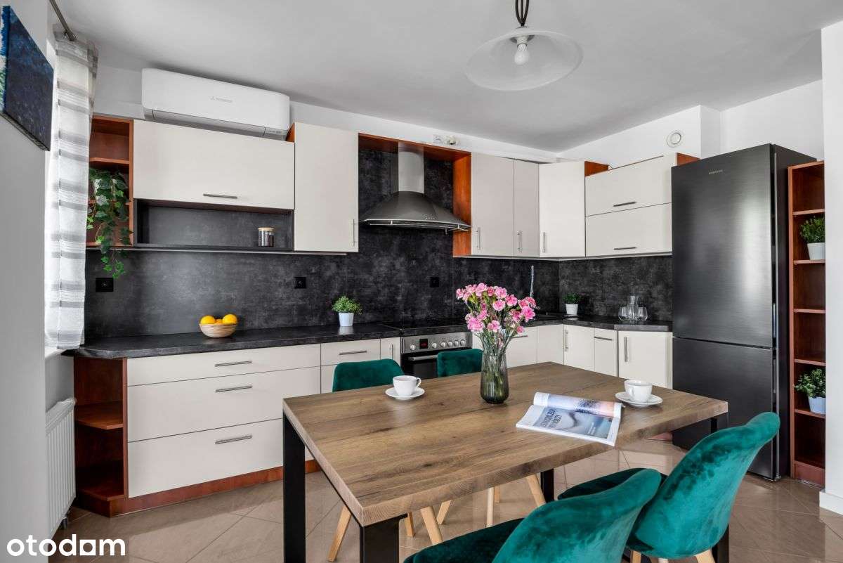 Słoneczne mieszkanie przy metrze Stokłosy-4