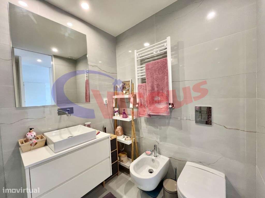 Apartamento T2 Espinho Rua 5-26