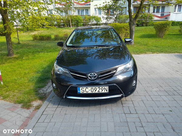 Toyota Auris 1.6 Premium Comfort - 4