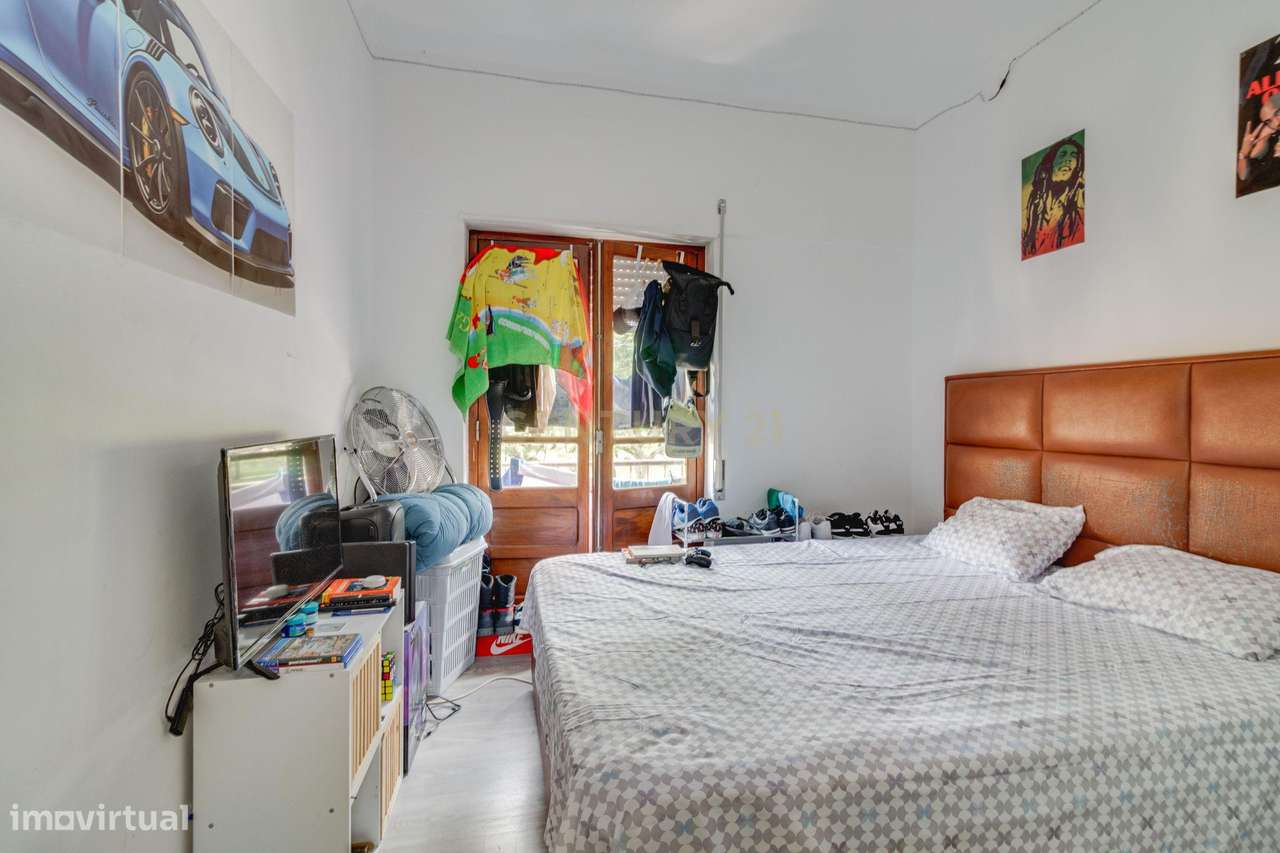 A sua primeira casa pode começar aqui Apartamento T2 Baixa Banheira-15