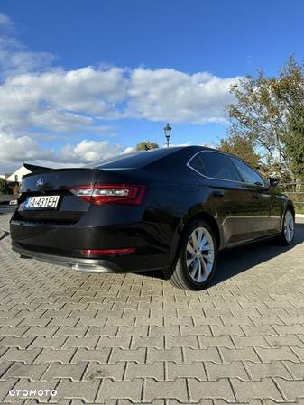 Skoda Superb 2.0 TDI 4x4 Style DSG - 11