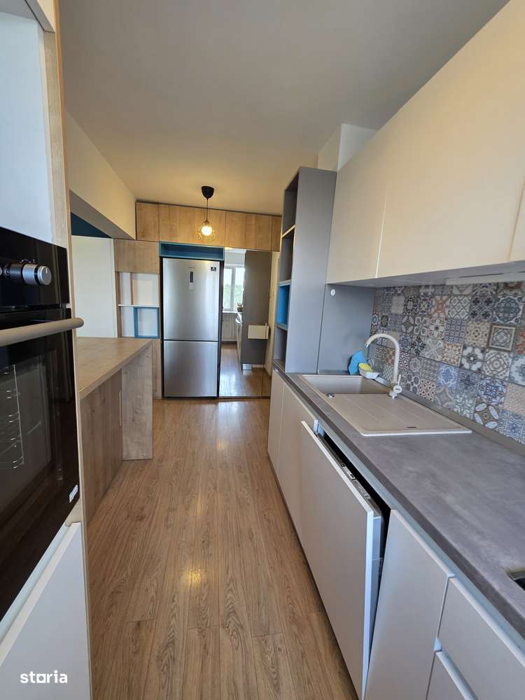 Apartament cu 3 camere de vanzare in zona Campia Libertatii - Parc IOR-10