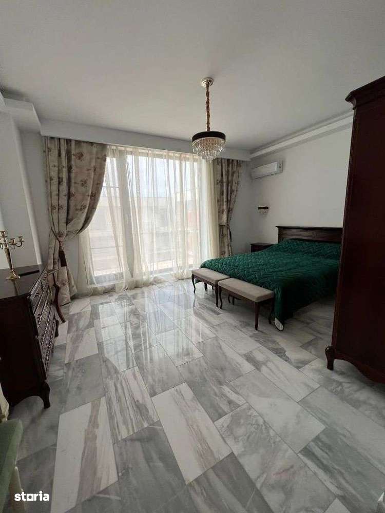 Penthouse mobilat lux , vedere frontală la mare-10