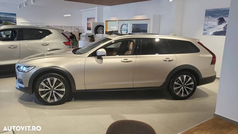 Volvo V90 V90CC B4 MHEV AT AWD Ultimate Bright - 3