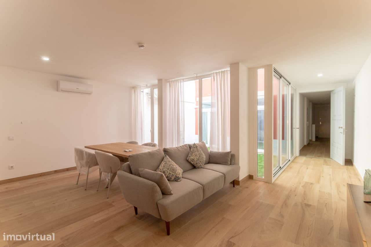 +6% Yield | Luxury Garden T2 no Centro Histórico do Porto – 107m² - Grande imagem: 4/24