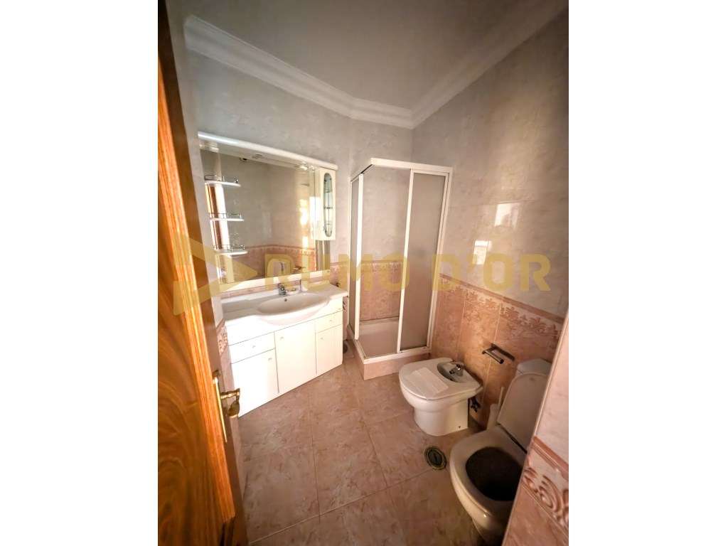 T3 COM VISTA RIO, VARANDAS, BOX 40M2-7