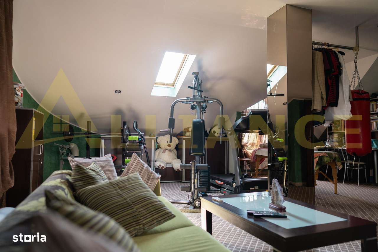 VILA DE LUX 7 CAMERE - TEREN 800 MP - PISCINA - Imagine principală: 5/20