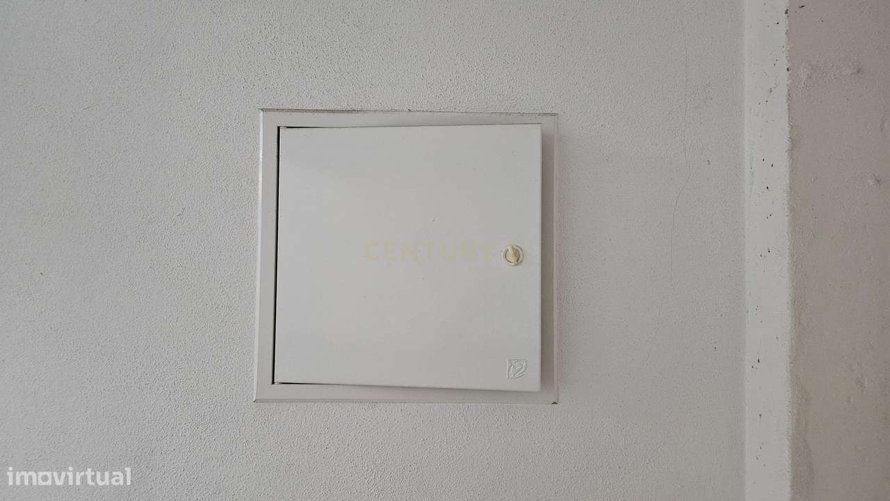 Garagem Box  com 30 m²  próxima do Centro Cultural de  Alcochete-10