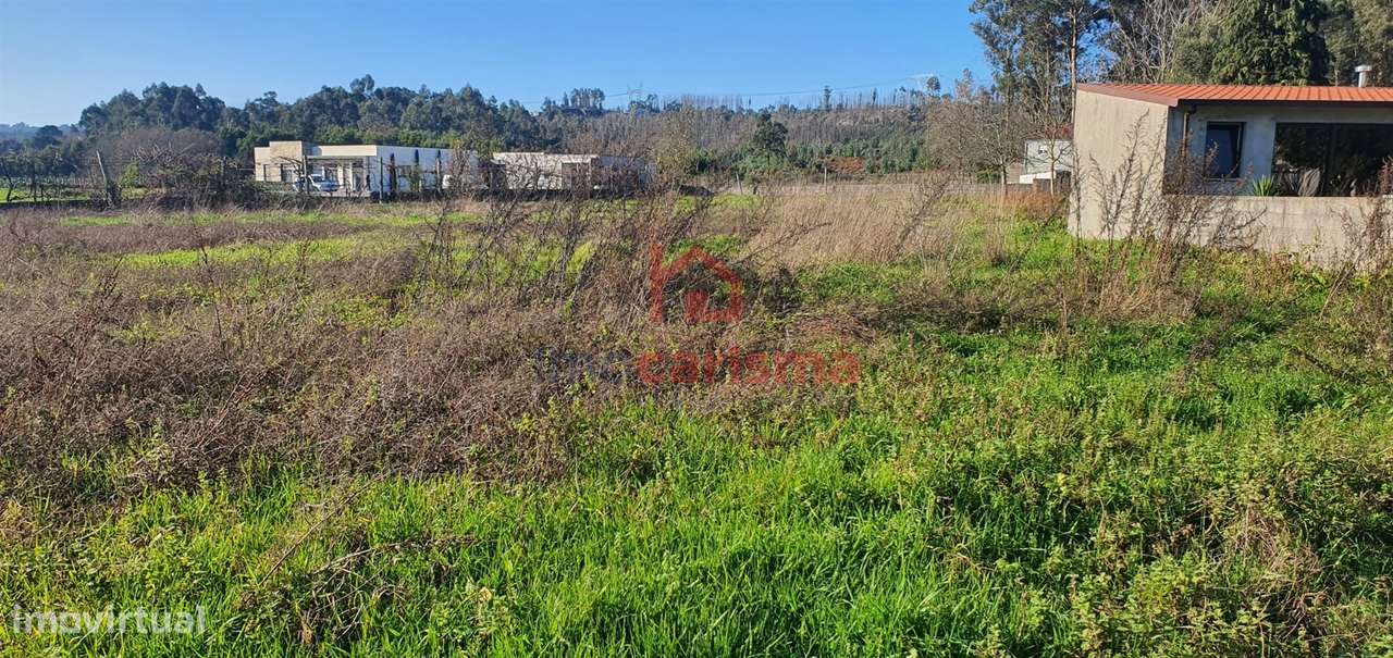 Terreno para construção com 860m2 em Lustosa, Lousada-0