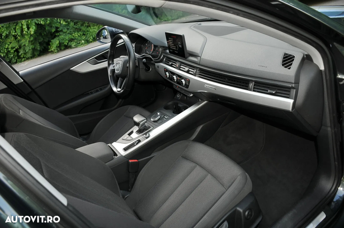 Audi A4 Avant 2.0 TDI quattro S tronic Sport - 28