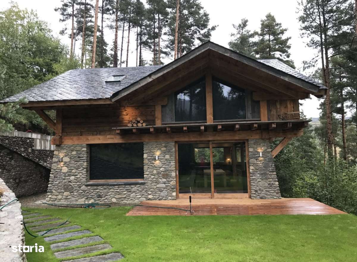 Teren Predeal Central - Imagine principală: 5/5