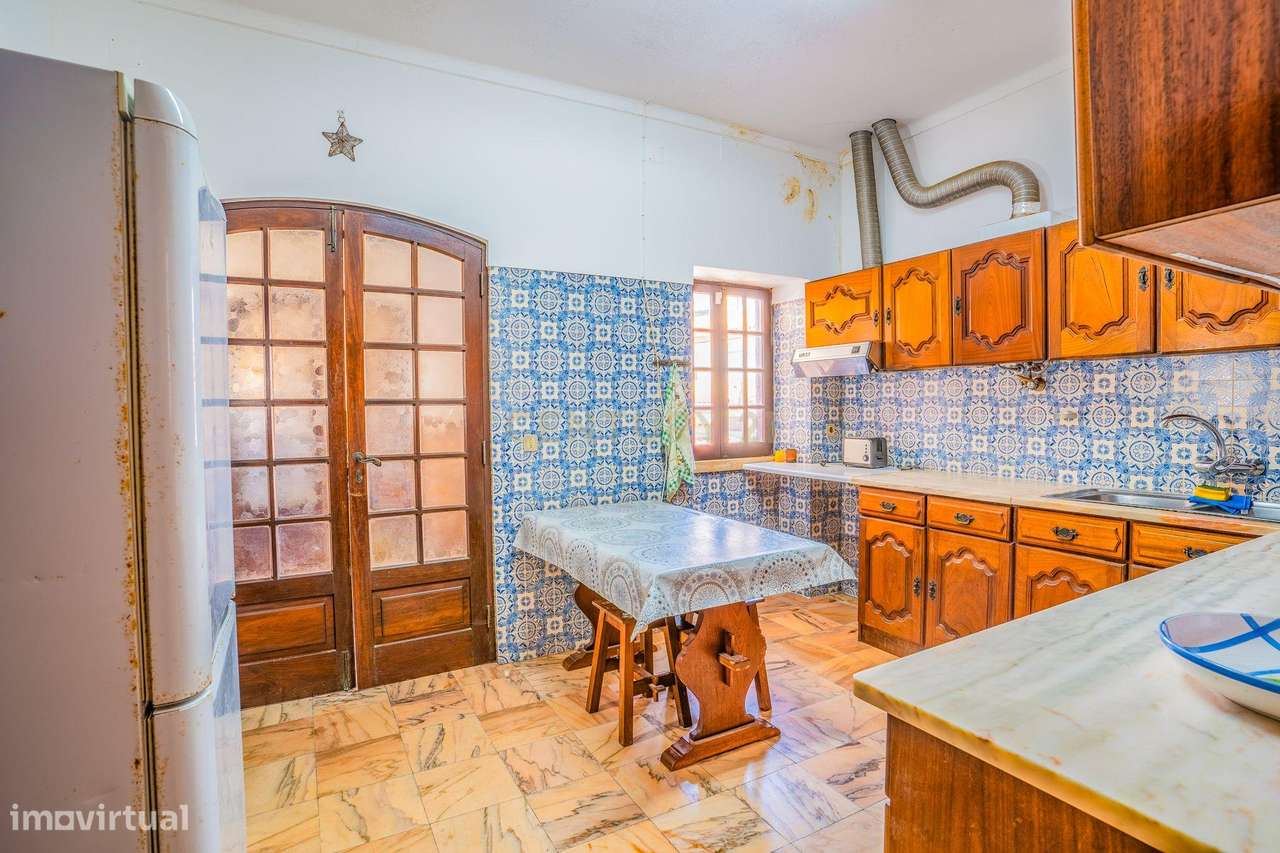 Moradia no Centro das Gaeiras. Uma casa única.-35