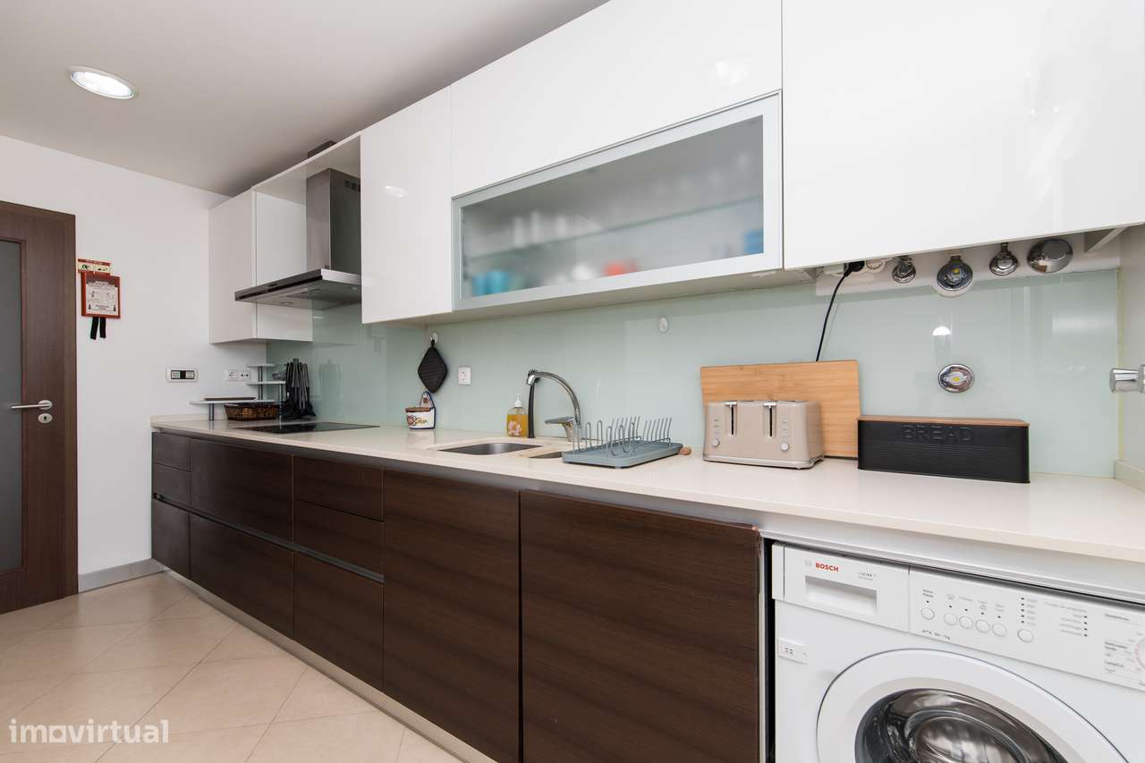 Apartamento T2 logradouro piscina vista mar e vila Sesimbra-25