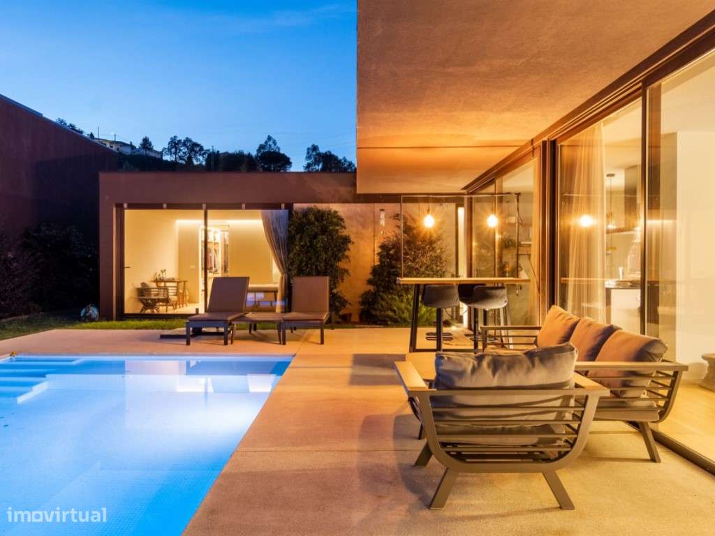 Moradia Exclusiva V4 com Piscina aquecida-33