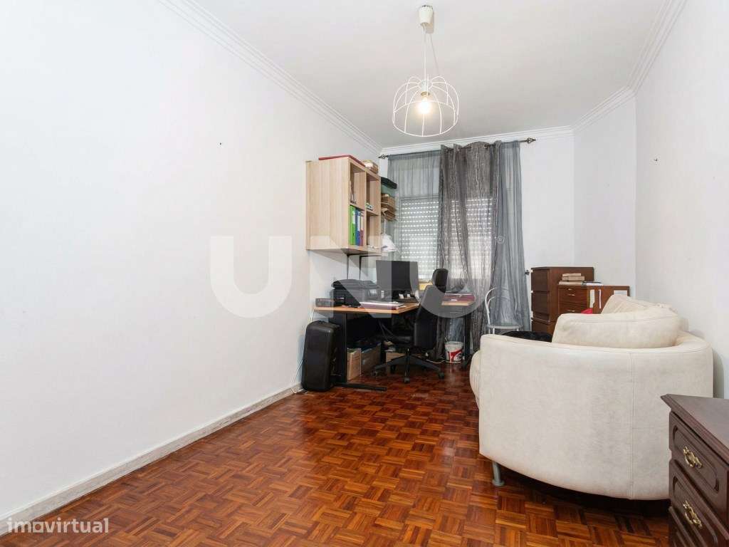 Apartamento T3 no Carregado, com parqueamento!-16