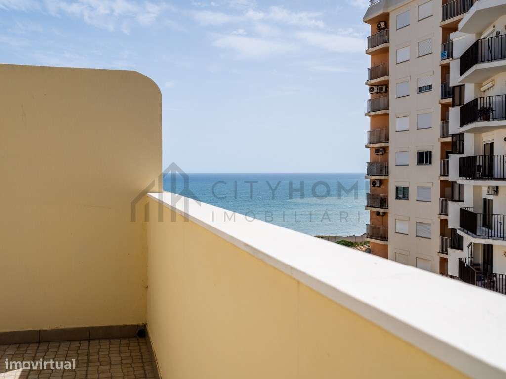 Apartamento T3 Duplex Renovado com Vista Mar-27