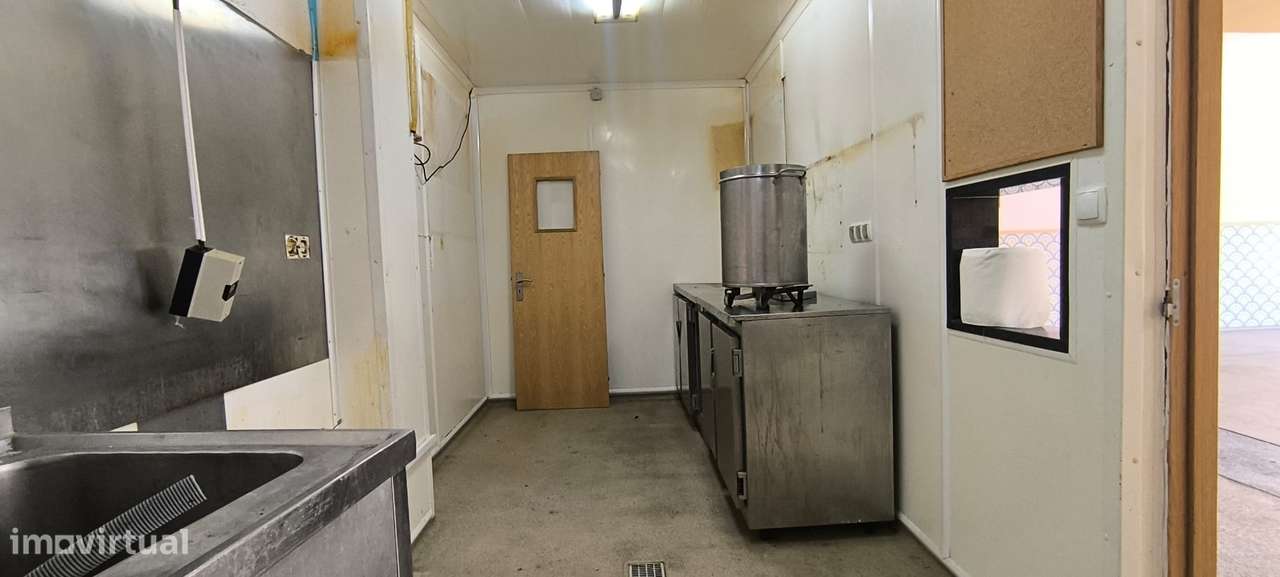 Espaço Comercial 250 m² | Ramada, Odivelas-5