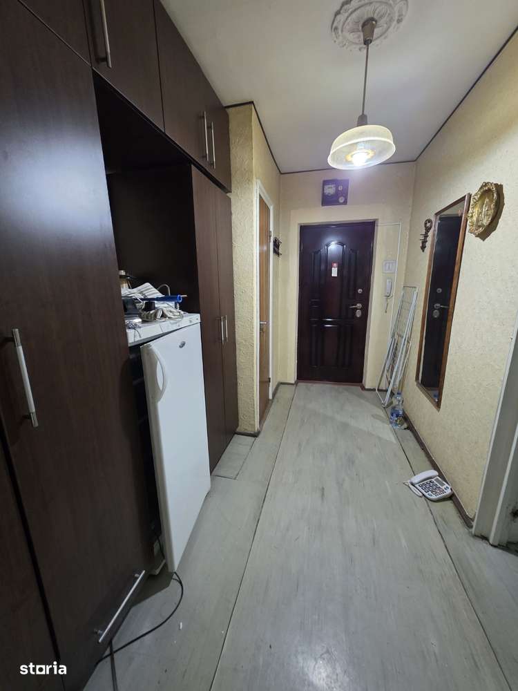 Jean Steriadi, 10 minute metrou 1 Decembrie 1918, langa Auchan Titan - Imagine principală: 5/11