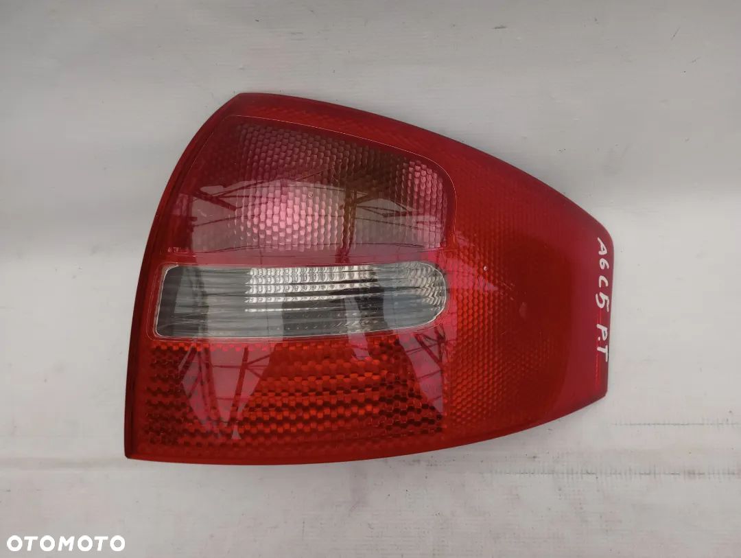 Lampa Tylna Prawy Tył P.T. Audi A6 C5 Sedan - 1