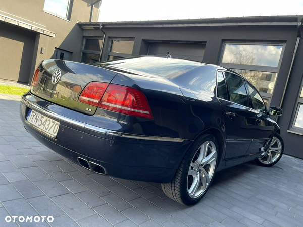 Volkswagen Phaeton - 21