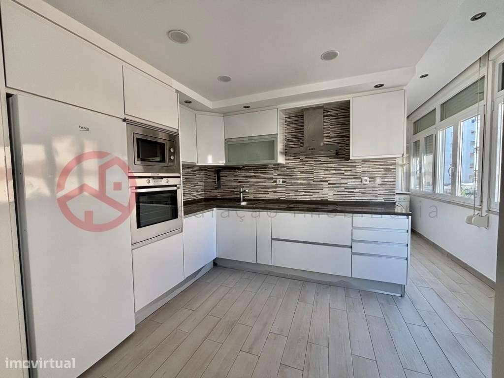 Apartamento T3 remodelado nas Barrocas em Almada - Grande imagem: 5/22