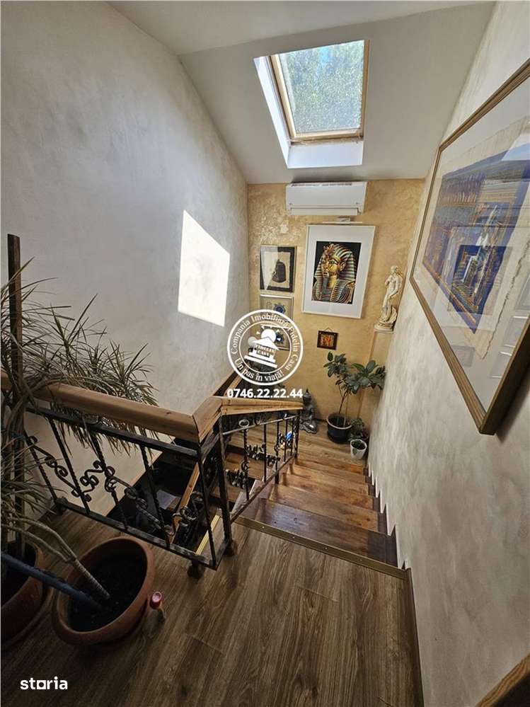 Proprietate impresionanta  - Casa cu piscina,cabana si vedere la lac - Imagine principală: 2/20